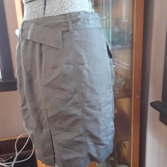 Size small Calvin Klein army green skirt an belt set - Picture 8 of 13